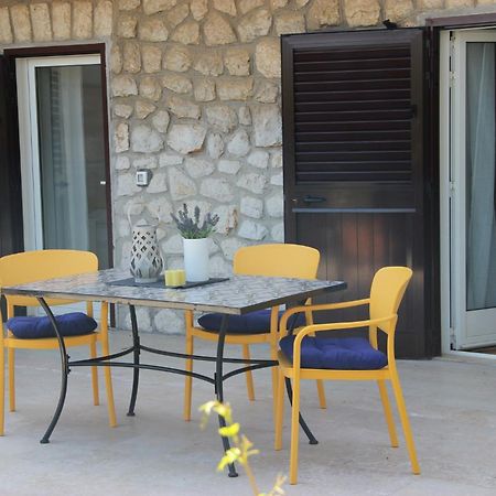Cappelli Apartments - Losinj มาลีโลชินจ์ ภายนอก รูปภาพ