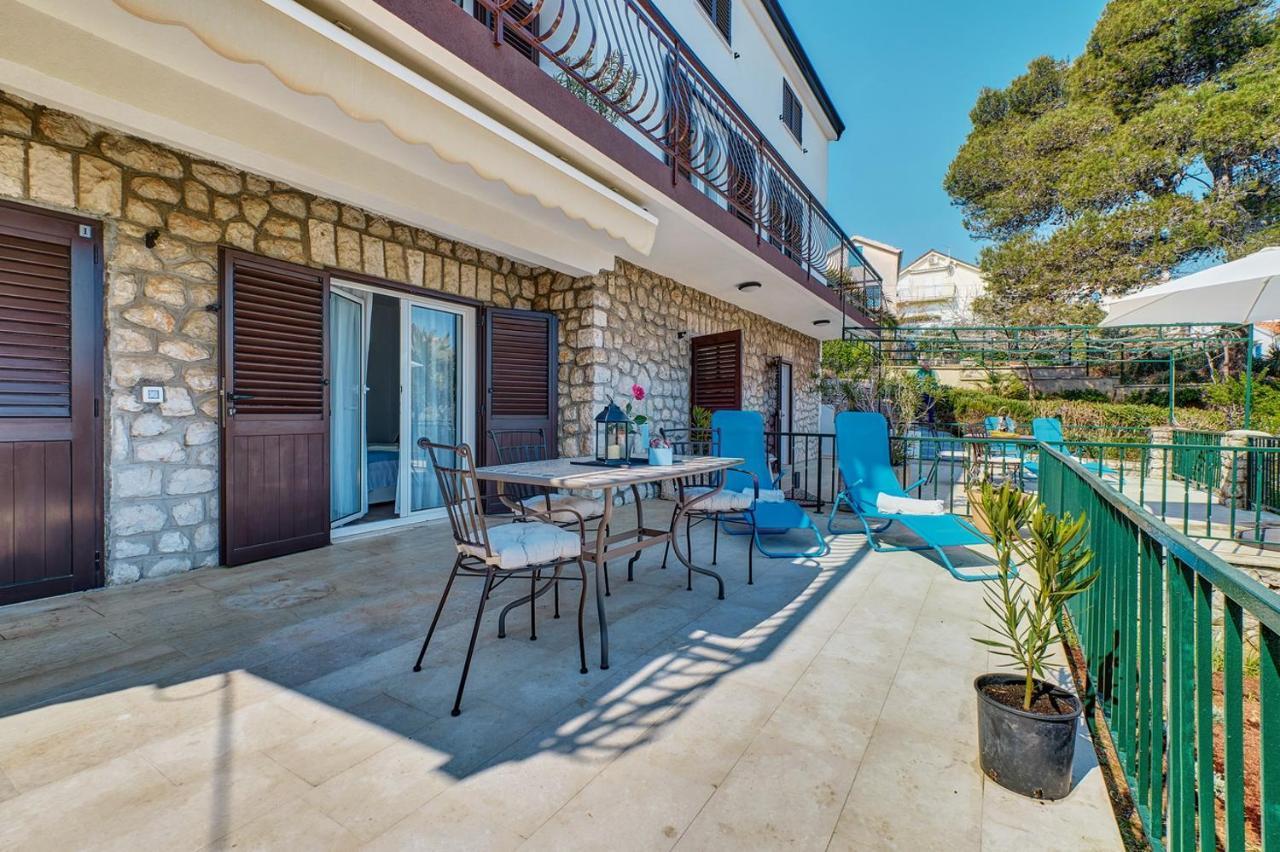 Cappelli Apartments - Losinj มาลีโลชินจ์ ภายนอก รูปภาพ