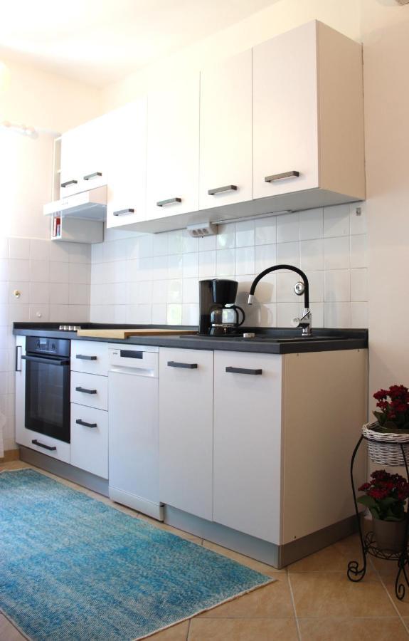 Cappelli Apartments - Losinj มาลีโลชินจ์ ภายนอก รูปภาพ